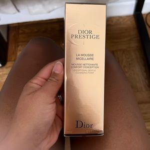 Dior Prestige La Mousse Micellaire Cleansing Foam